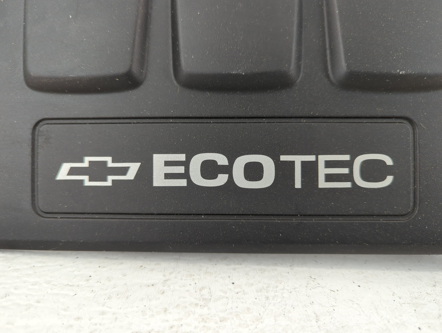 2014 Chevrolet Cruze Engine Cover - Oemusedautoparts1.com