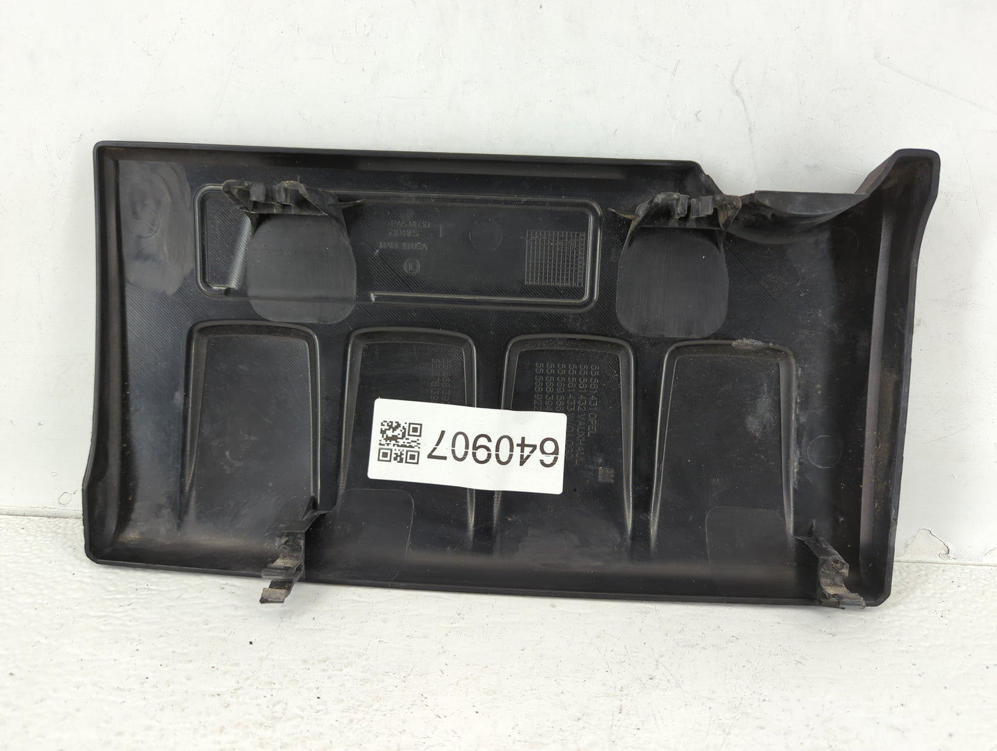 2014 Chevrolet Cruze Engine Cover - Oemusedautoparts1.com