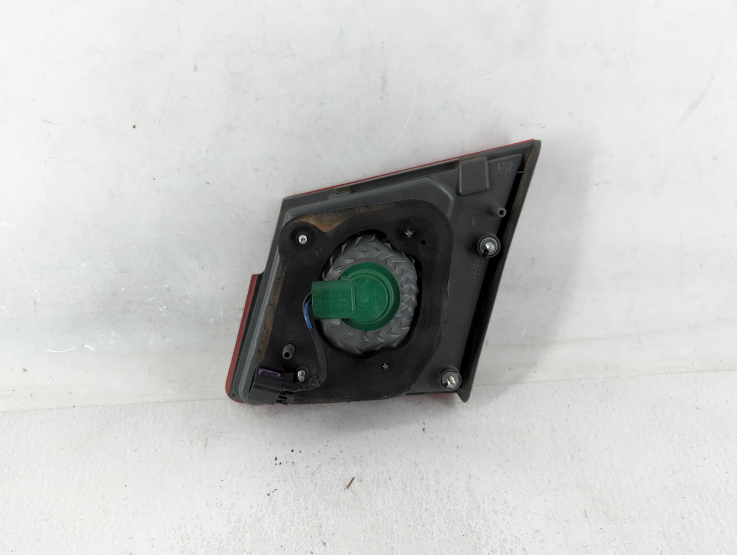 2011-2016 Chevrolet Cruze Tail Light Assembly Driver Left OEM P/N:2T 11 1P GM 11-6357-00-CA Fits OEM Used Auto Parts - Oemus