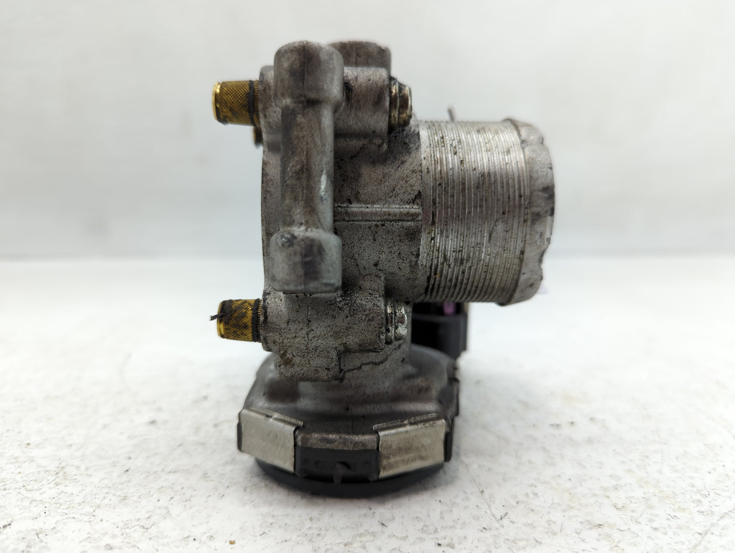 2011-2016 Chevrolet Cruze Throttle Body P/N:55581662 Fits Fits 2011 2012 2013 2014 2015 2016 2017 2018 2019 2020 2021 OEM Us
