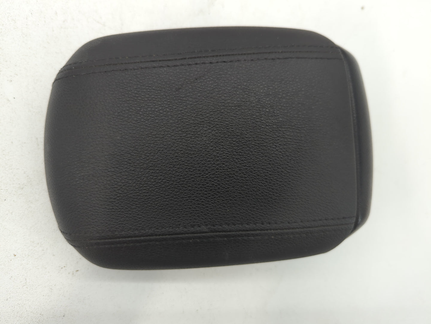 2013-2016 Chevrolet Cruze Center Console Armrest Cover Lid - Oemusedautoparts1.com