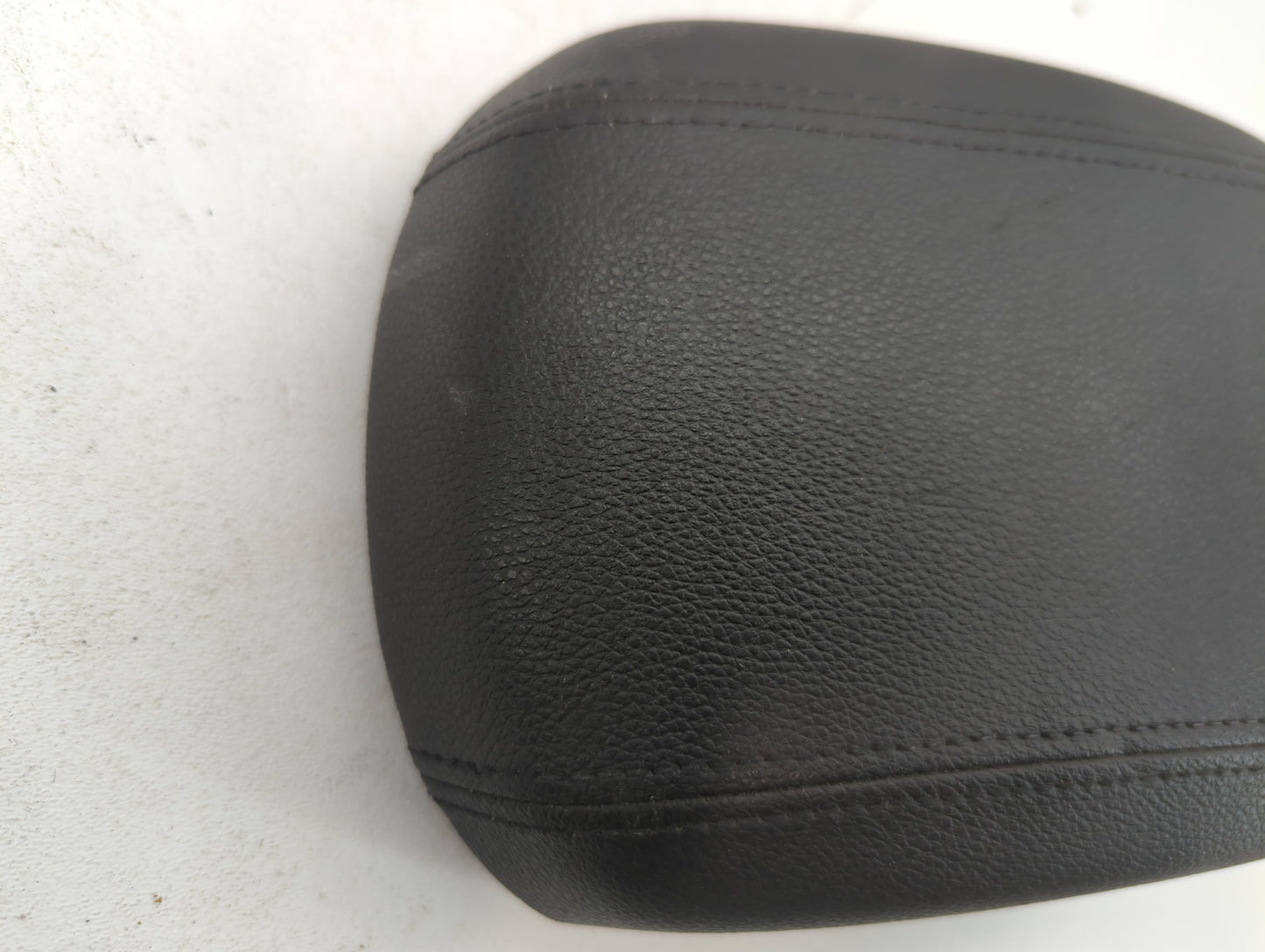 2013-2016 Chevrolet Cruze Center Console Armrest Cover Lid - Oemusedautoparts1.com