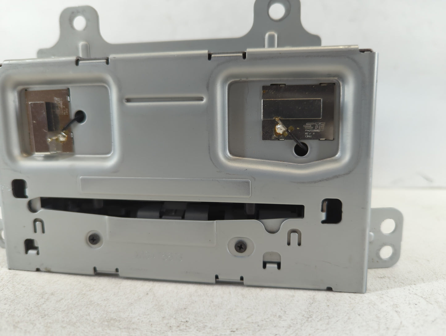 2014-2014 Chevrolet Cruze Am Fm Cd Player Radio Receiver - Oemusedautoparts1.com