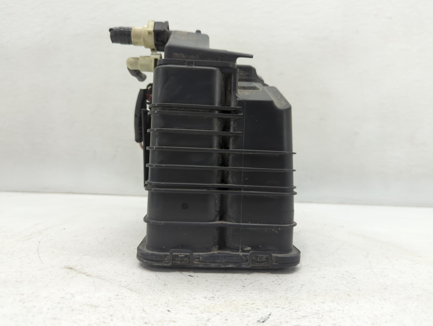 2014 Chevrolet Cruze Fuel Vapor Charcoal Canister - Oemusedautoparts1.com
