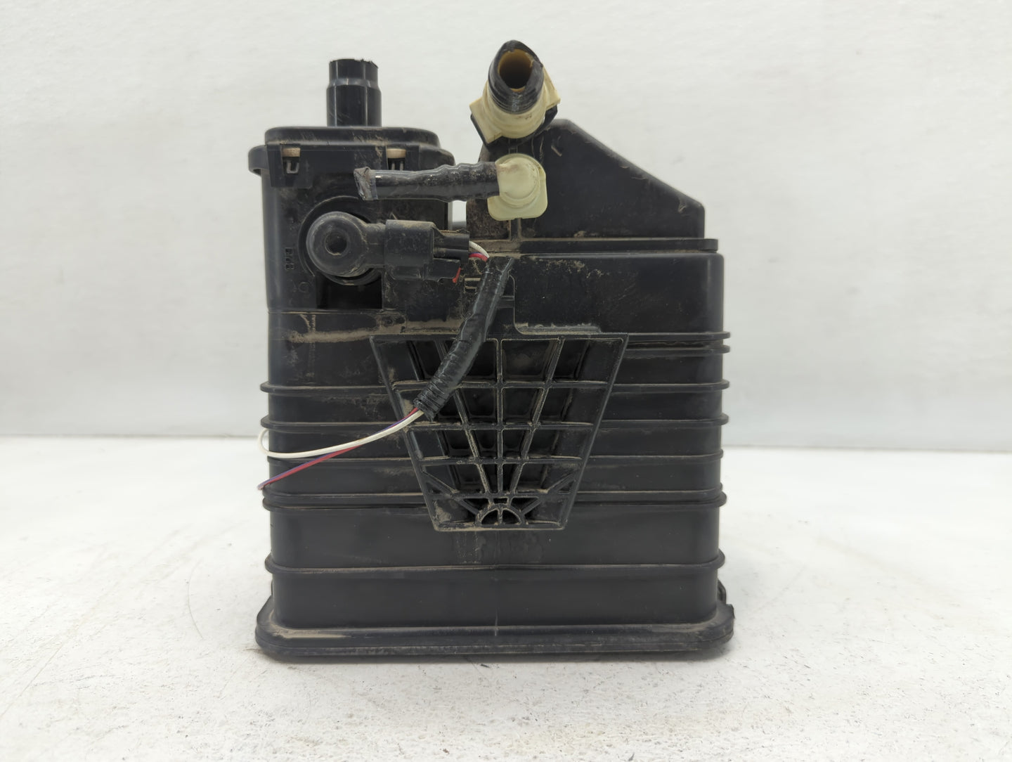 2014 Chevrolet Cruze Fuel Vapor Charcoal Canister - Oemusedautoparts1.com