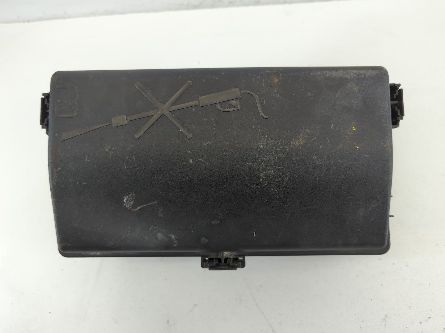 2011-2014 Chevrolet Cruze Fusebox Fuse Box Panel Relay Module P/N:142873 95216200_02 Fits Fits 2011 2012 2013 2014 OEM Used 