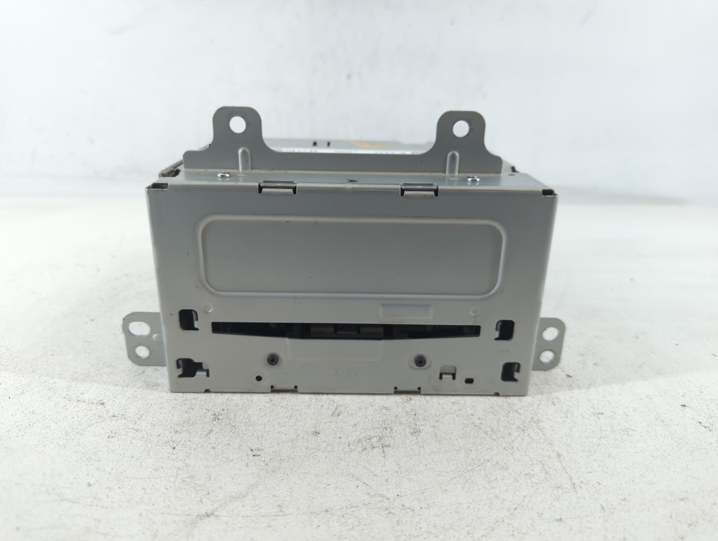 2014-2016 Chevrolet Cruze Am Fm Cd Player Radio Receiver - Oemusedautoparts1.com