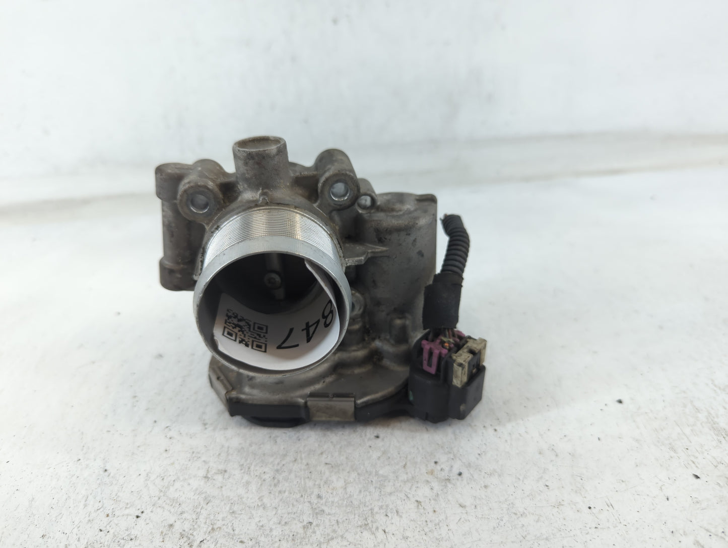 2011-2016 Chevrolet Cruze Throttle Body P/N:55581662 Fits Fits 2011 2012 2013 2014 2015 2016 2017 2018 2019 2020 2021 OEM Us