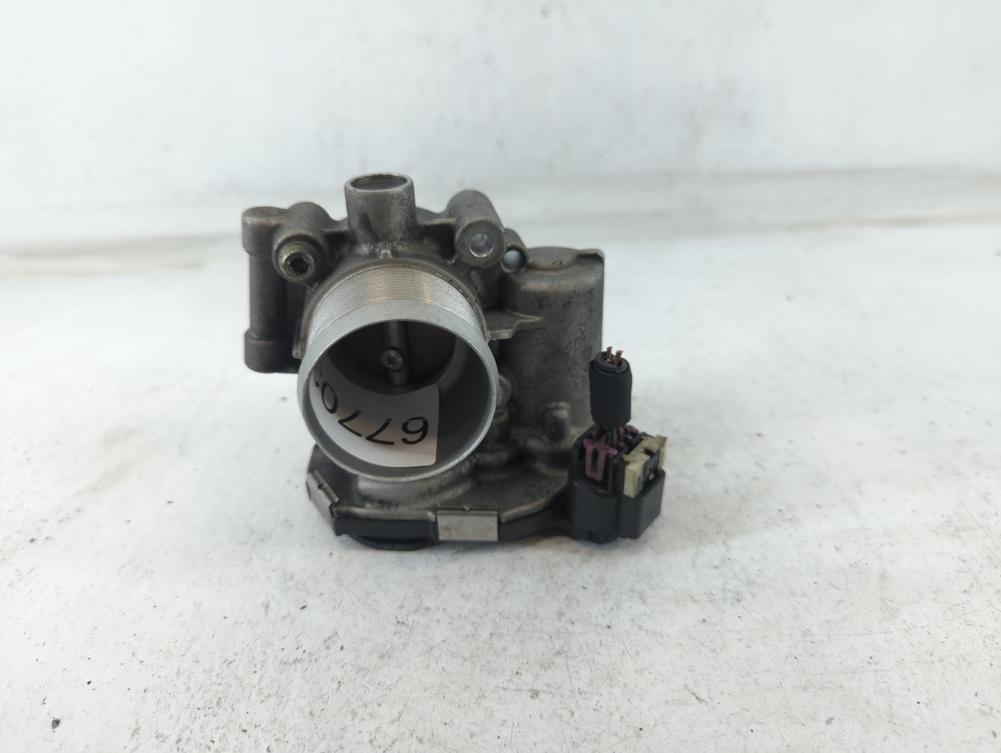 2011-2016 Chevrolet Cruze Throttle Body P/N:55581662 Fits Fits 2011 2012 2013 2014 2015 2016 2017 2018 2019 2020 2021 OEM Us
