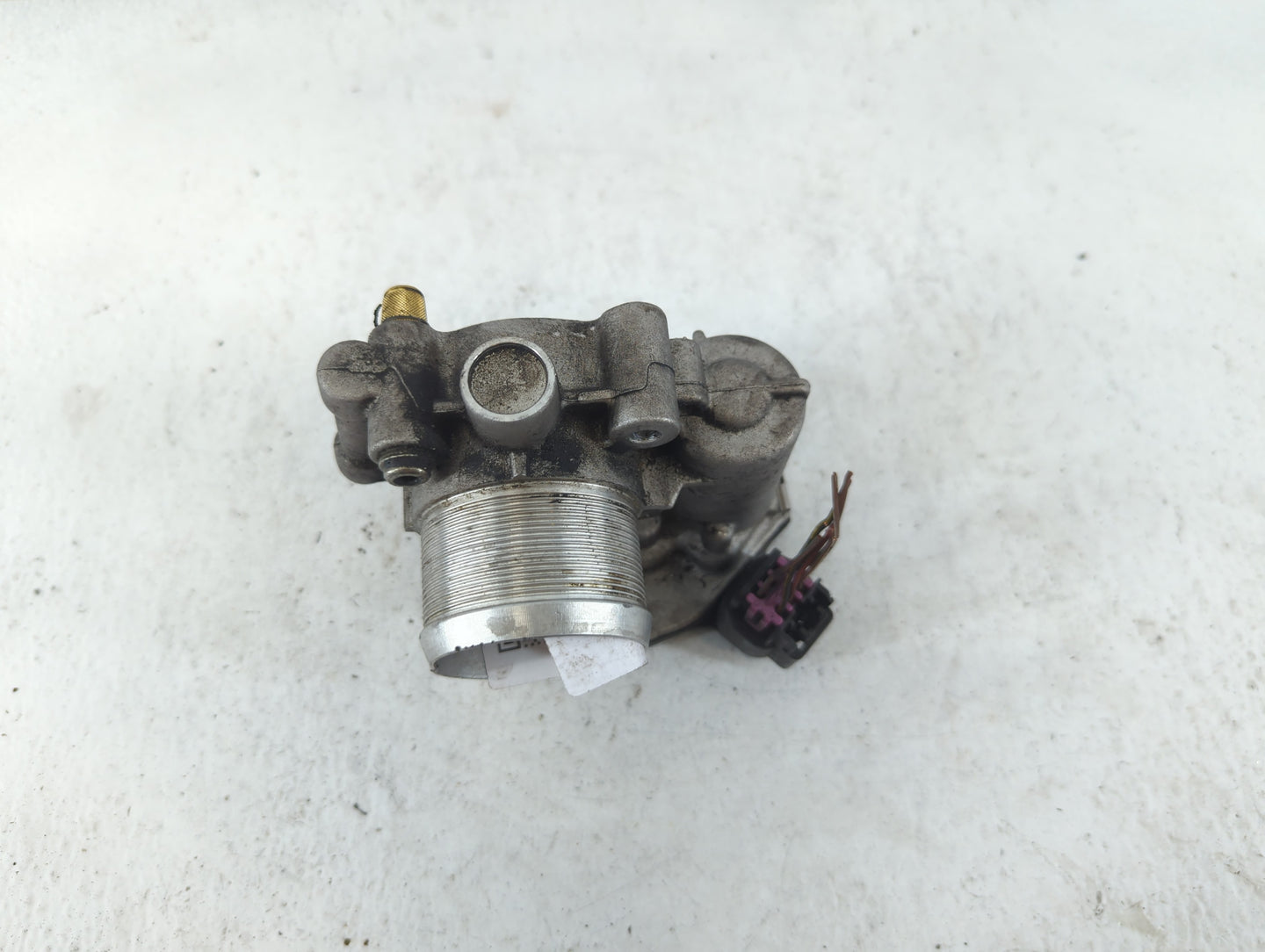 2011-2016 Chevrolet Cruze Throttle Body P/N:55581662 Fits Fits 2011 2012 2013 2014 2015 2016 2017 2018 2019 2020 2021 OEM Us