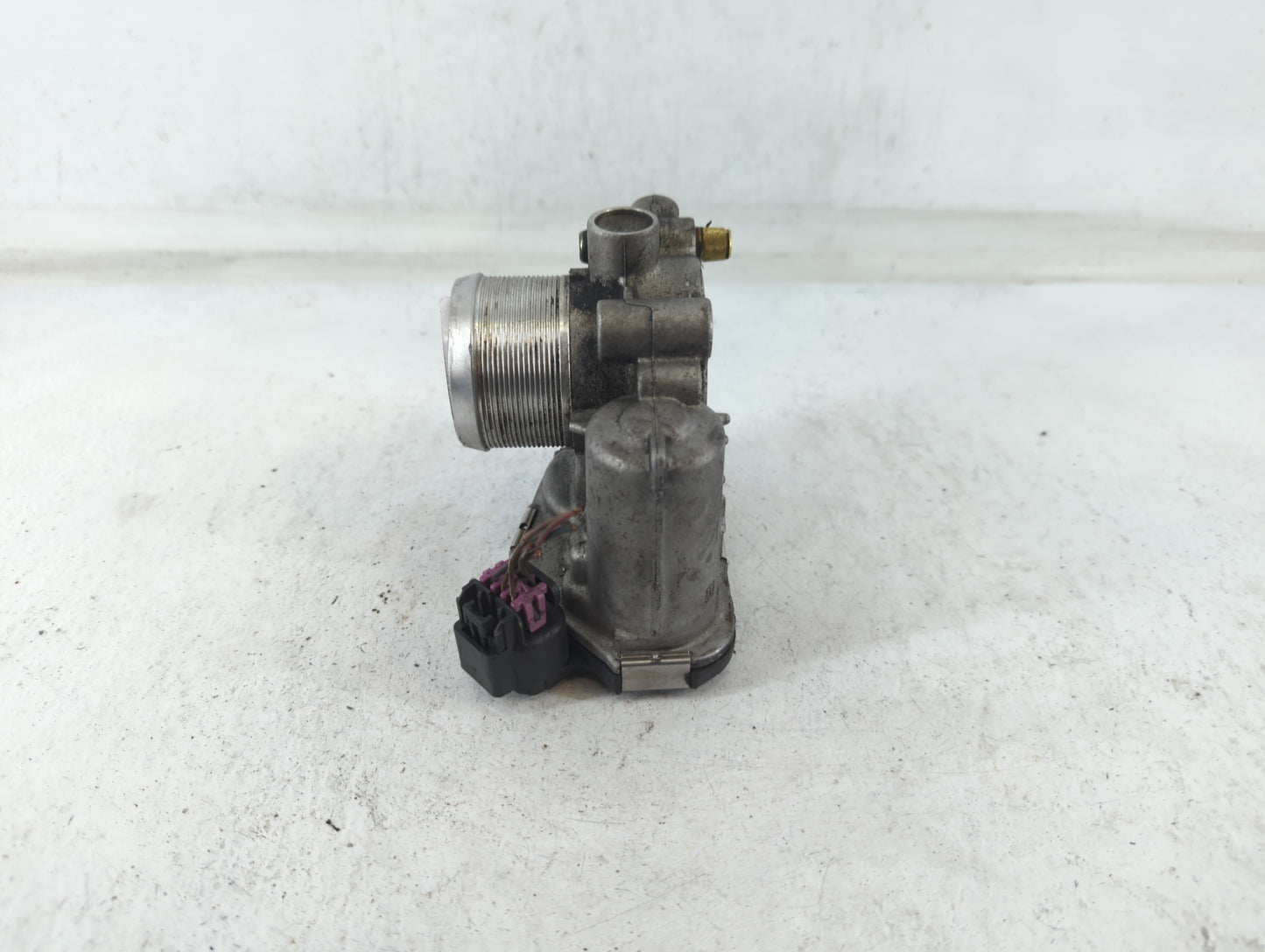2011-2016 Chevrolet Cruze Throttle Body P/N:55581662 Fits Fits 2011 2012 2013 2014 2015 2016 2017 2018 2019 2020 2021 OEM Us