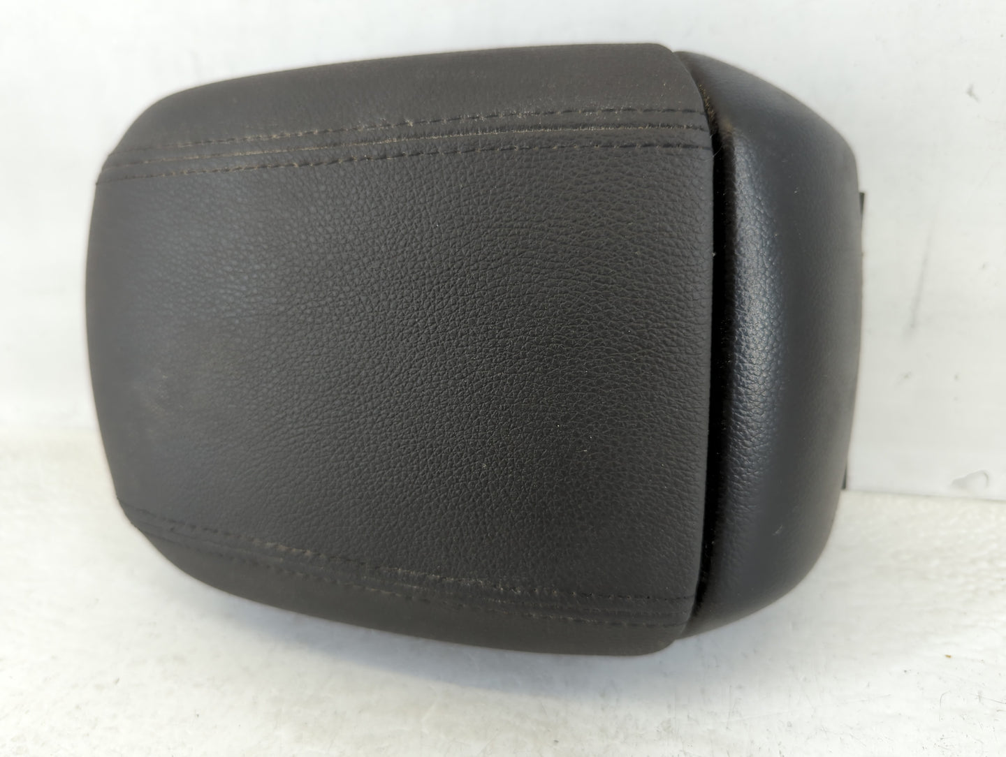 2013-2016 Chevrolet Cruze Center Console Armrest Cover Lid Black - Oemusedautoparts1.com