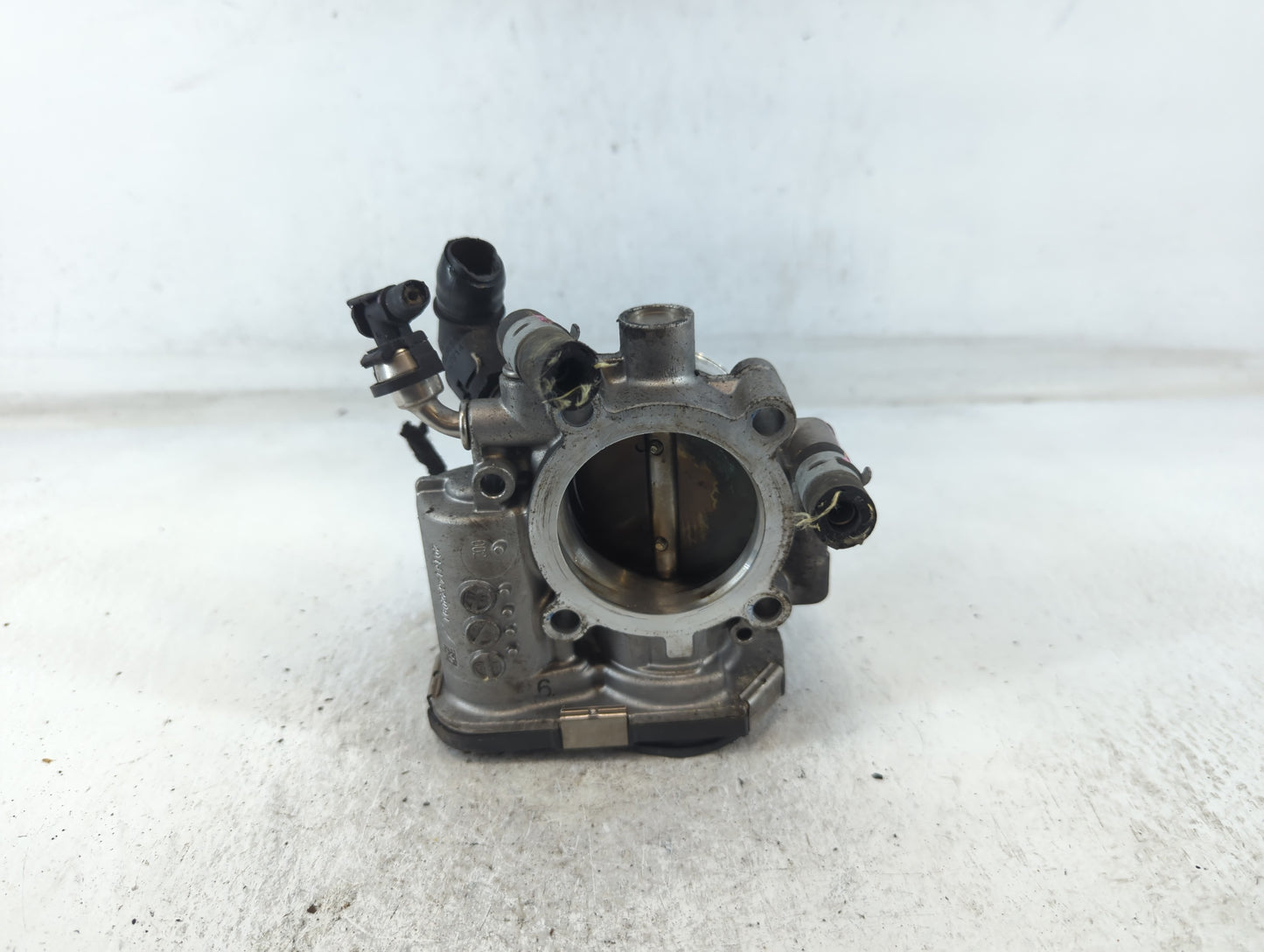 2011-2016 Chevrolet Cruze Throttle Body P/N:55561495 Fits Fits 2009 2010 2011 2012 2013 2014 2015 2016 2017 2018 OEM Used Au