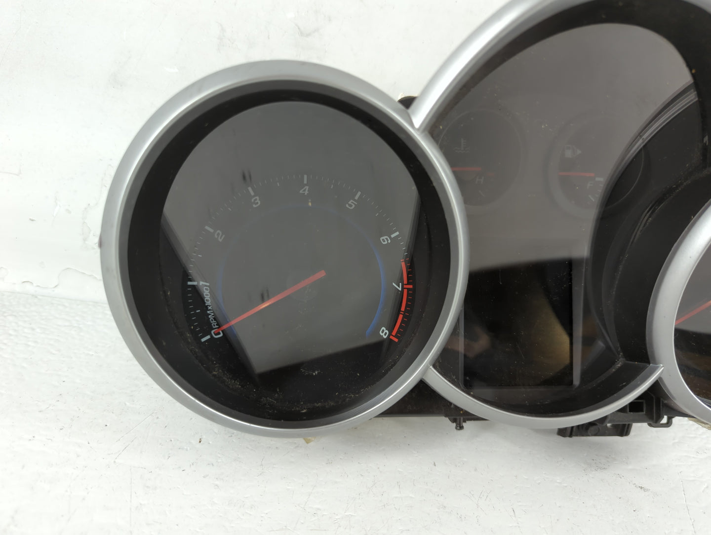 2013-2014 Chevrolet Cruze Instrument Cluster Speedometer Gauges P/N:94560794 811511914 Fits Fits 2013 2014 OEM Used Auto Par