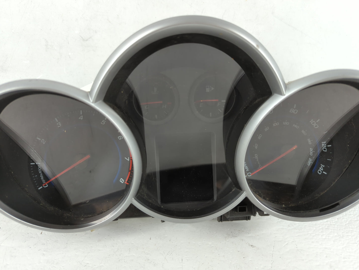 2013-2014 Chevrolet Cruze Instrument Cluster Speedometer Gauges P/N:94560794 811511914 Fits Fits 2013 2014 OEM Used Auto Par