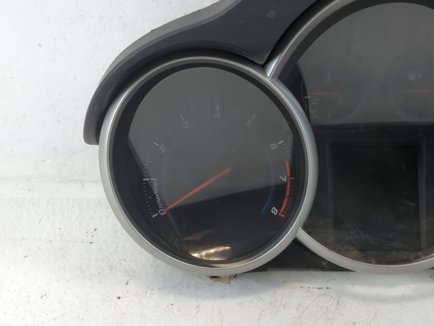 2013-2014 Chevrolet Cruze Instrument Cluster Speedometer Gauges P/N:94560794 811511914 Fits Fits 2013 2014 OEM Used Auto Par