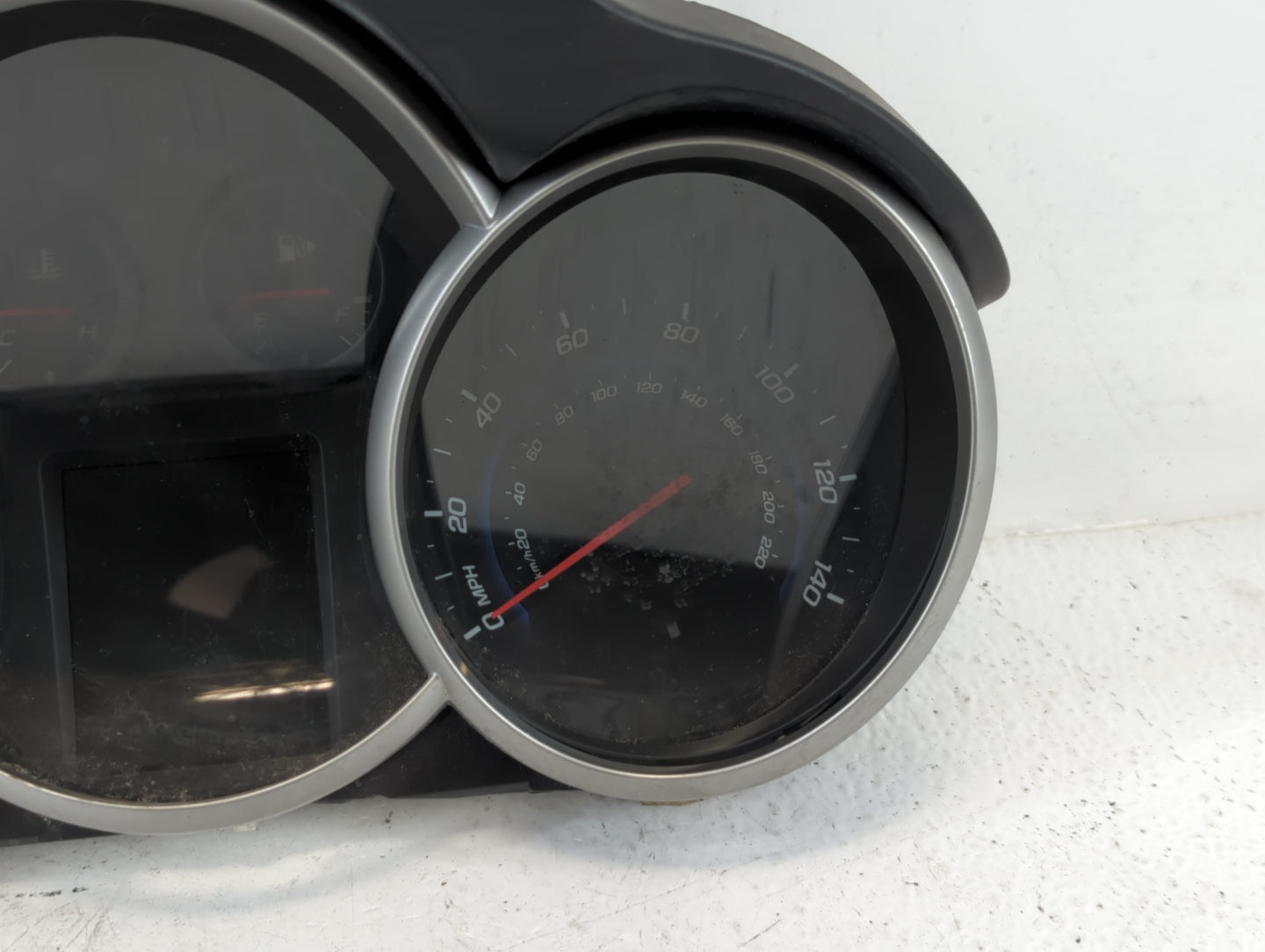 2013-2014 Chevrolet Cruze Instrument Cluster Speedometer Gauges P/N:94560794 811511914 Fits Fits 2013 2014 OEM Used Auto Par