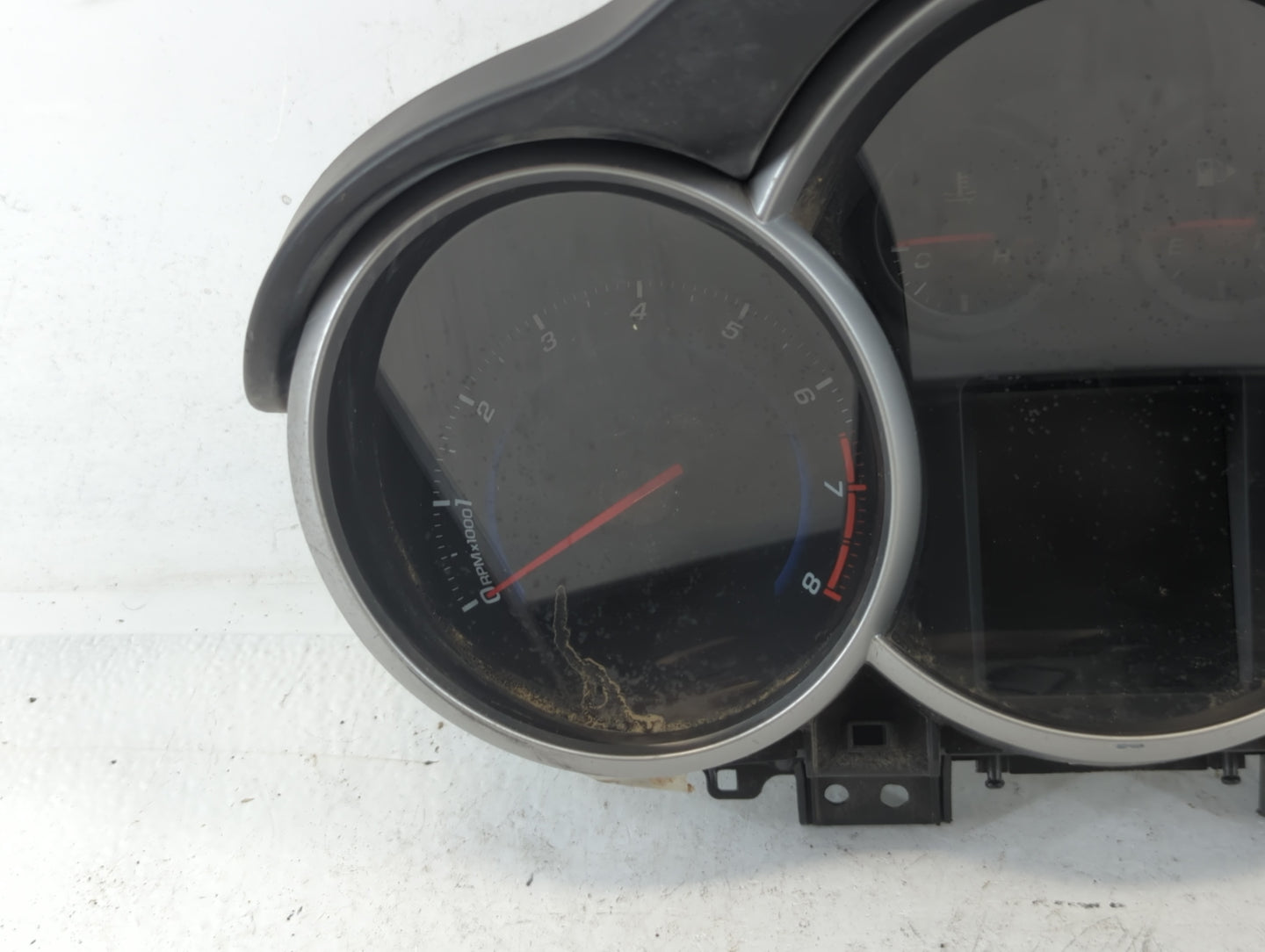 2013-2014 Chevrolet Cruze Instrument Cluster Speedometer Gauges P/N:94560794 811511914 Fits Fits 2013 2014 OEM Used Auto Par