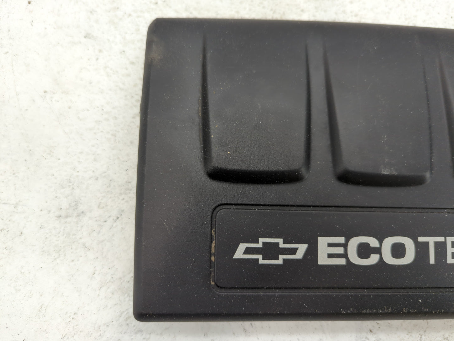 2014 Chevrolet Cruze Engine Cover - Oemusedautoparts1.com