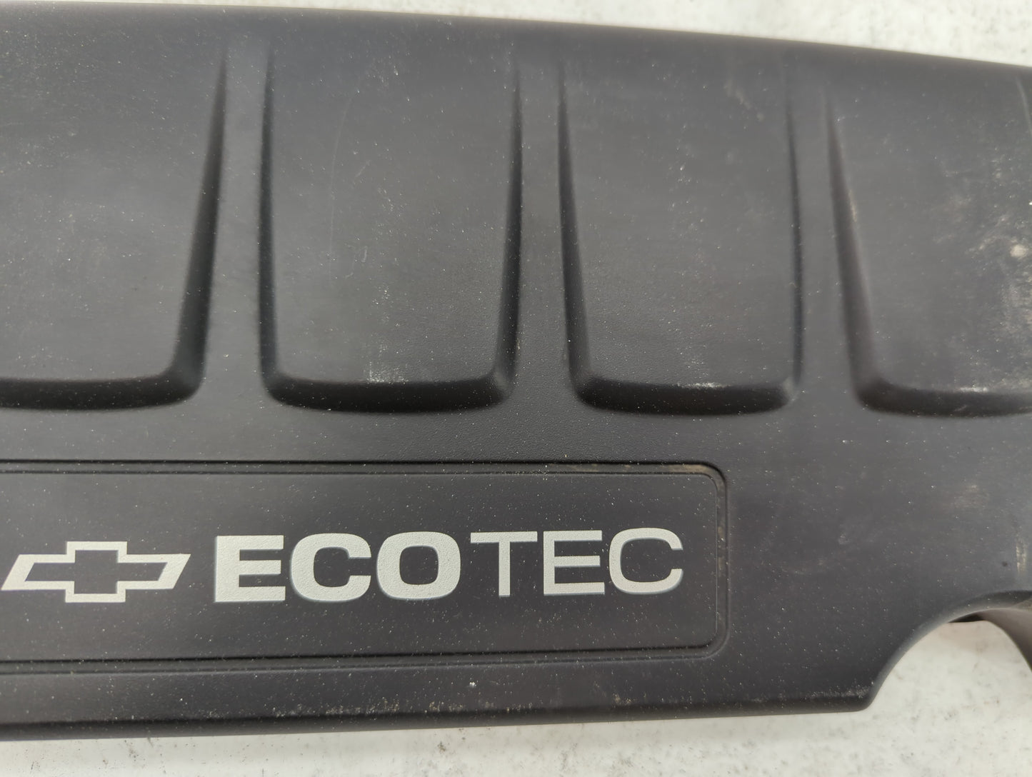 2014 Chevrolet Cruze Engine Cover - Oemusedautoparts1.com