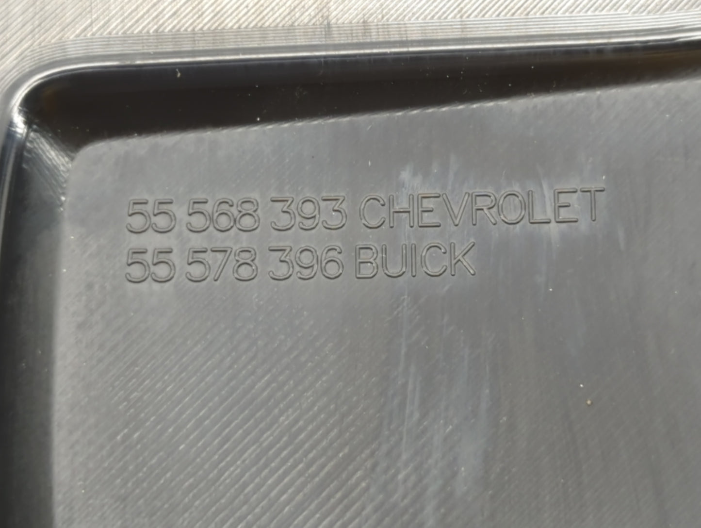 2014 Chevrolet Cruze Engine Cover - Oemusedautoparts1.com
