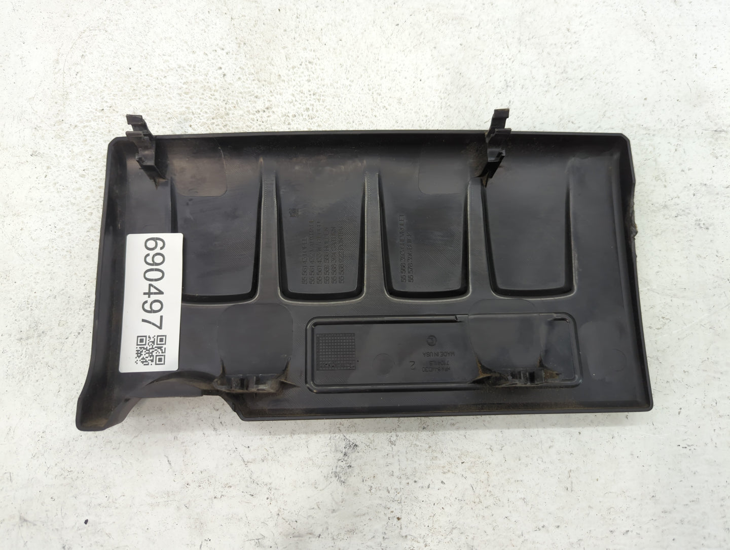 2014 Chevrolet Cruze Engine Cover - Oemusedautoparts1.com