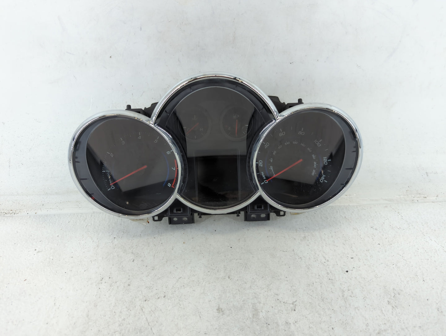 2013-2014 Chevrolet Cruze Instrument Cluster Speedometer Gauges P/N:811511914 95129376 Fits Fits 2013 2014 OEM Used Auto Par
