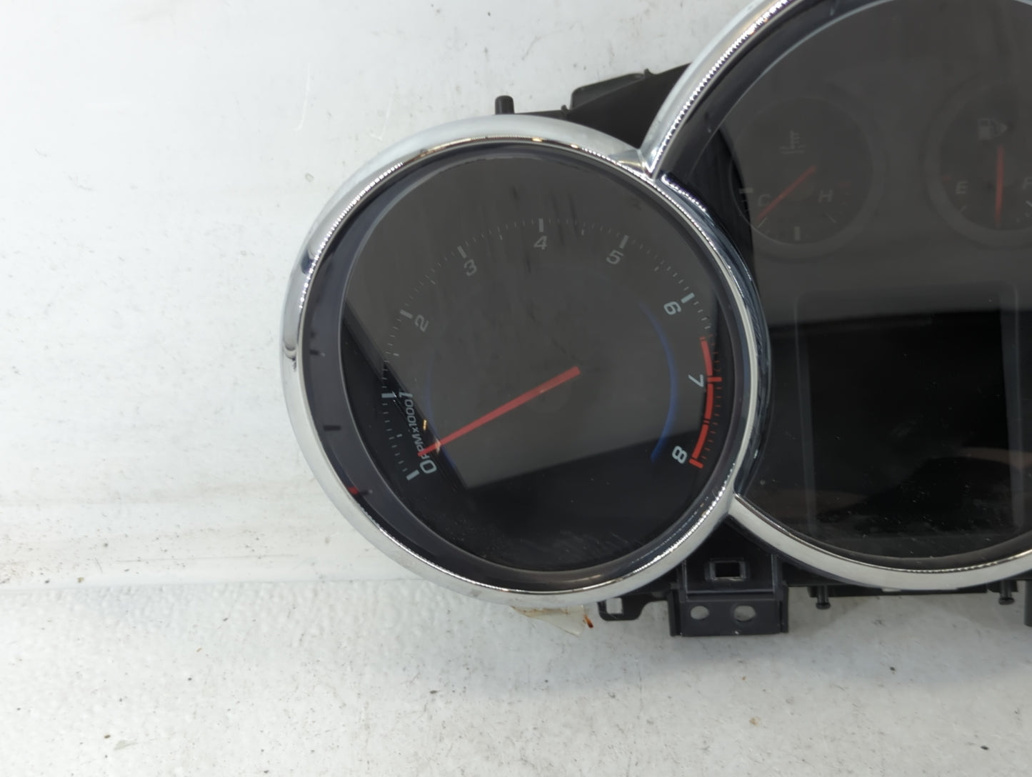 2013-2014 Chevrolet Cruze Instrument Cluster Speedometer Gauges P/N:811511914 95129376 Fits Fits 2013 2014 OEM Used Auto Par