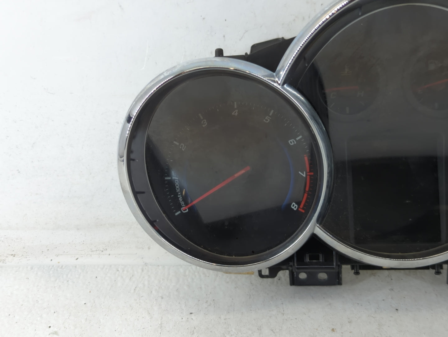 2013-2014 Chevrolet Cruze Instrument Cluster Speedometer Gauges P/N:811511914 95129376 Fits Fits 2013 2014 OEM Used Auto Par