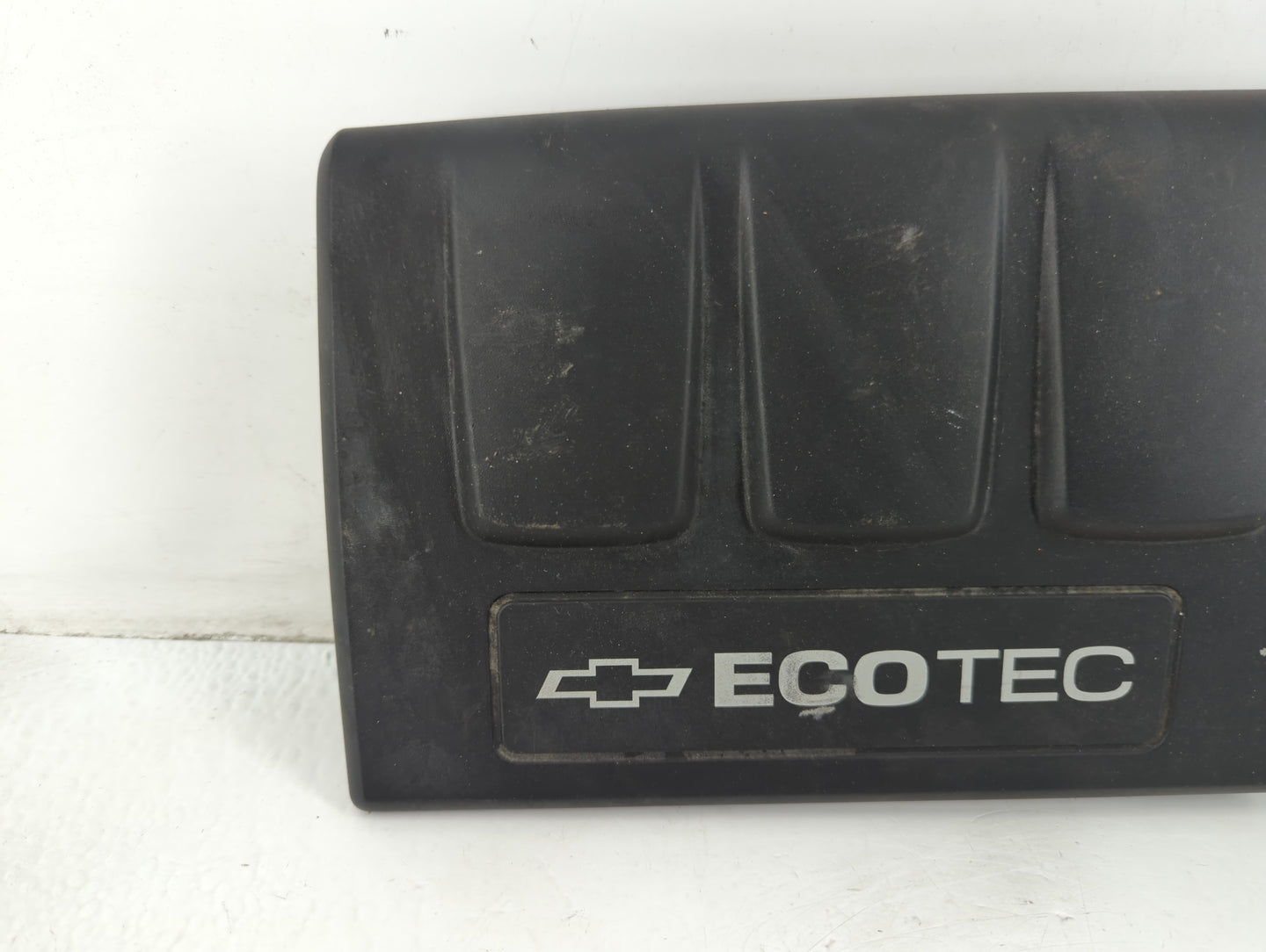 2014 Chevrolet Cruze Engine Cover - Oemusedautoparts1.com