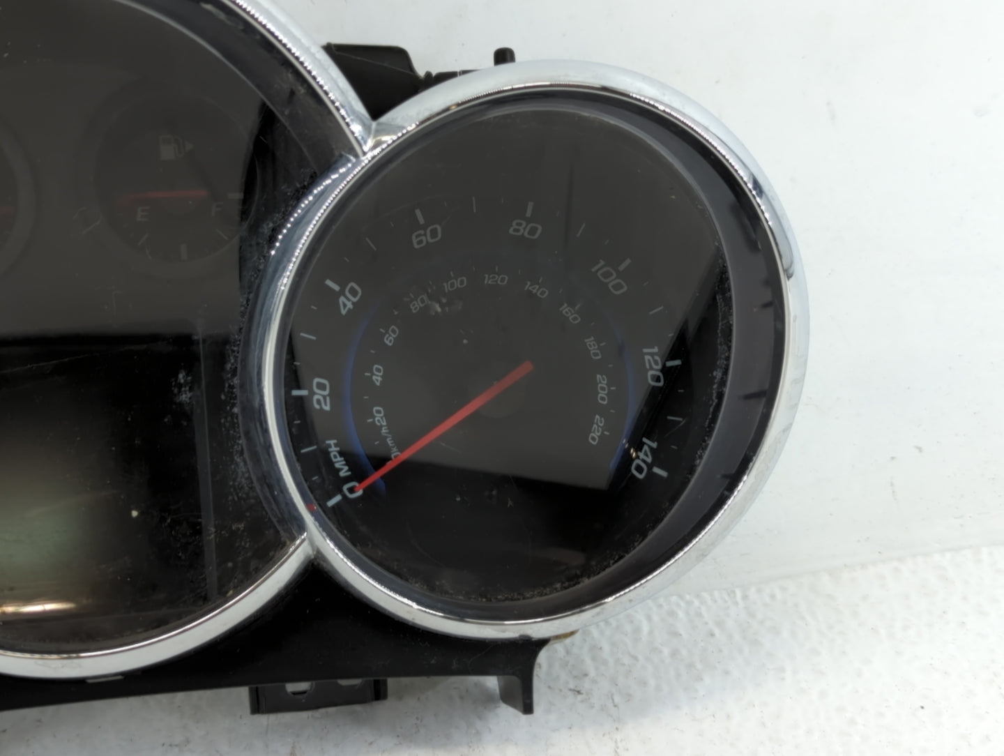 2013-2014 Chevrolet Cruze Instrument Cluster Speedometer Gauges P/N:95129376 Fits Fits 2013 2014 OEM Used Auto Parts - Oemus
