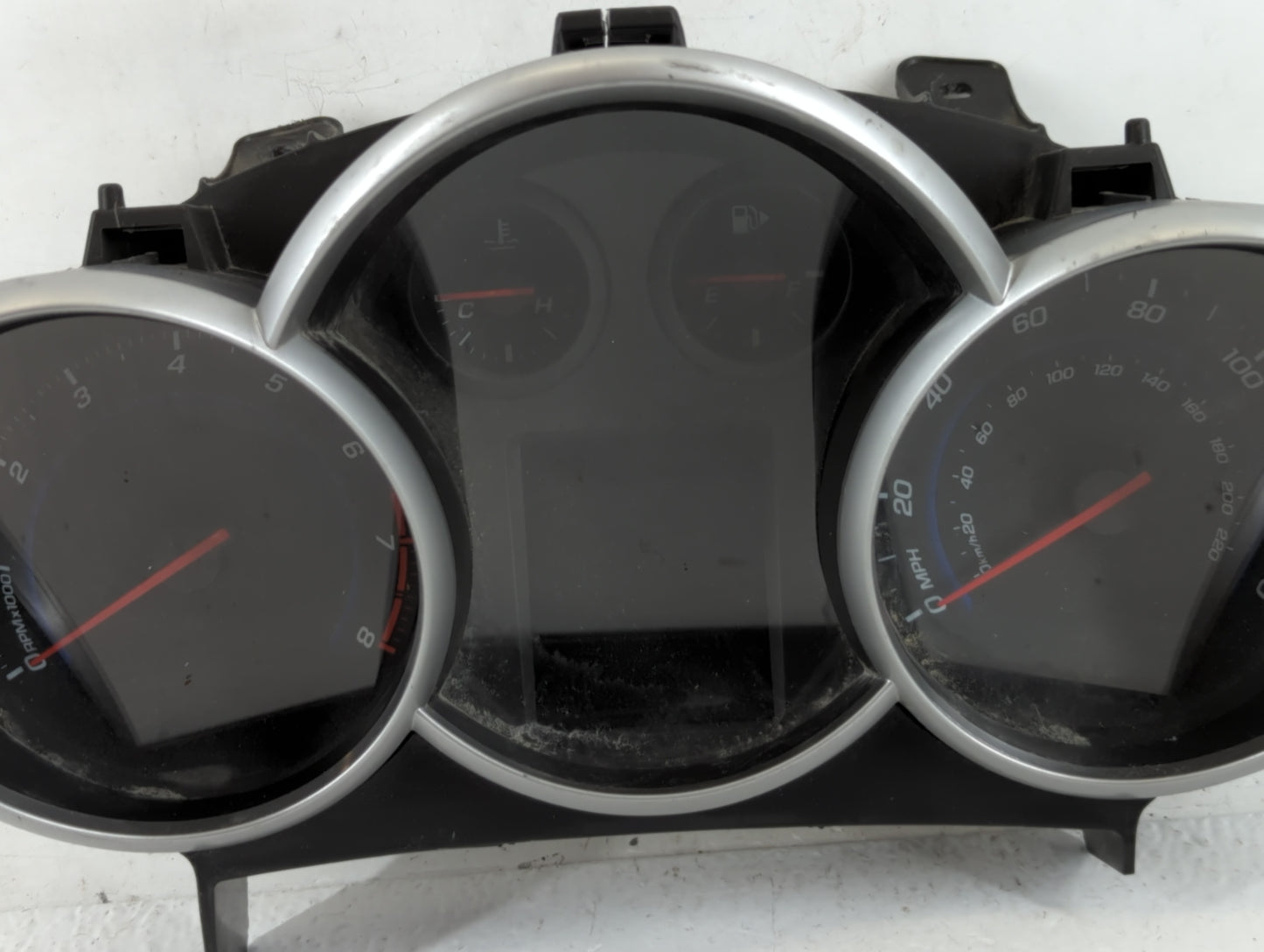 2013-2014 Chevrolet Cruze Instrument Cluster Speedometer Gauges P/N:95129378 811511914 Fits Fits 2013 2014 OEM Used Auto Par