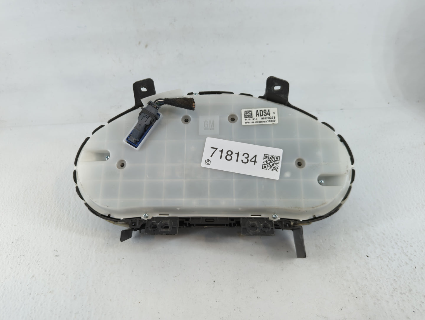 2013-2014 Chevrolet Cruze Instrument Cluster Speedometer Gauges P/N:95129378 811511914 Fits Fits 2013 2014 OEM Used Auto Par