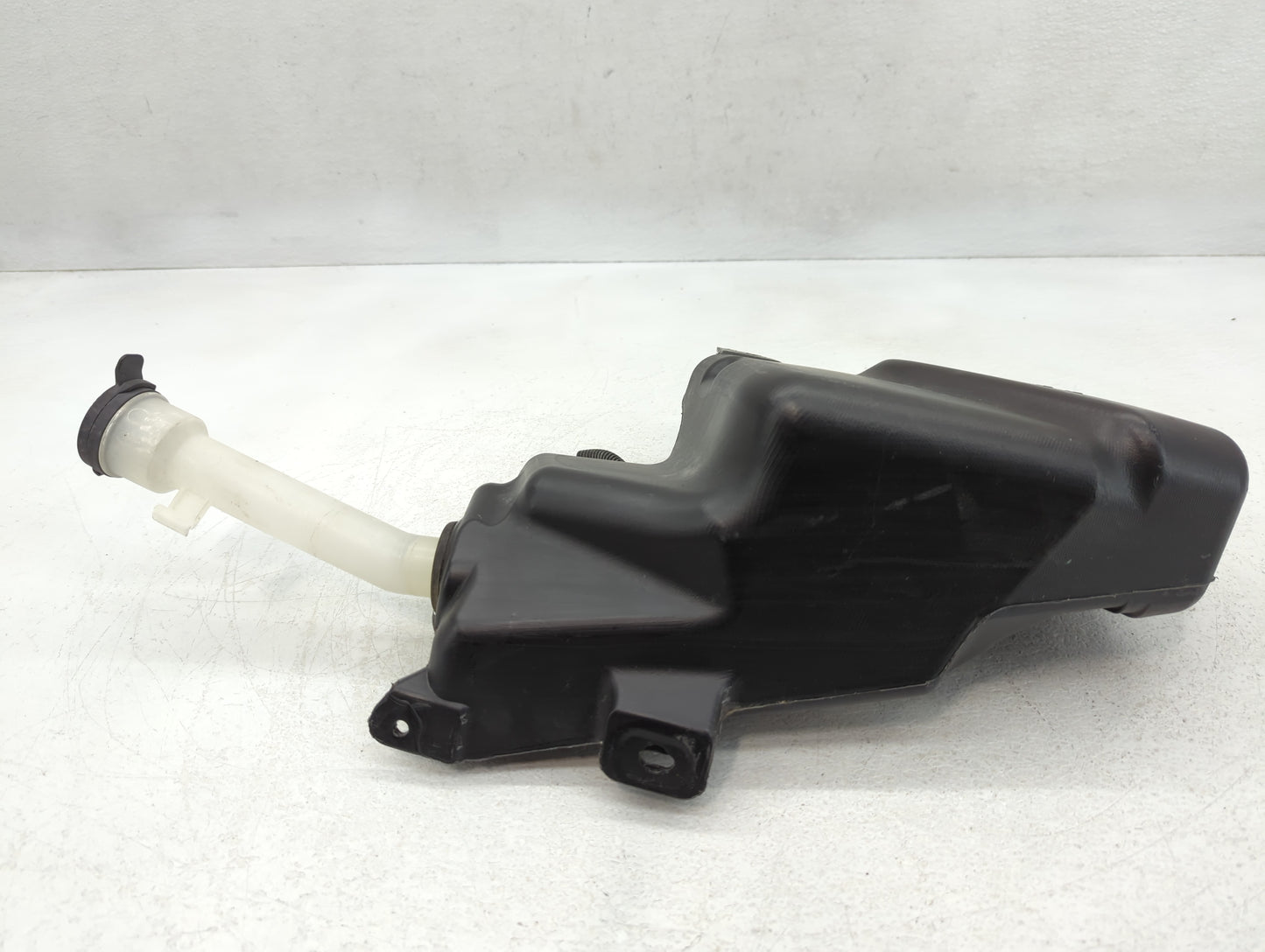 2011-2016 Chevrolet Cruze Windshield Washer Fluid Reservoir Bottle Oem - Oemusedautoparts1.com
