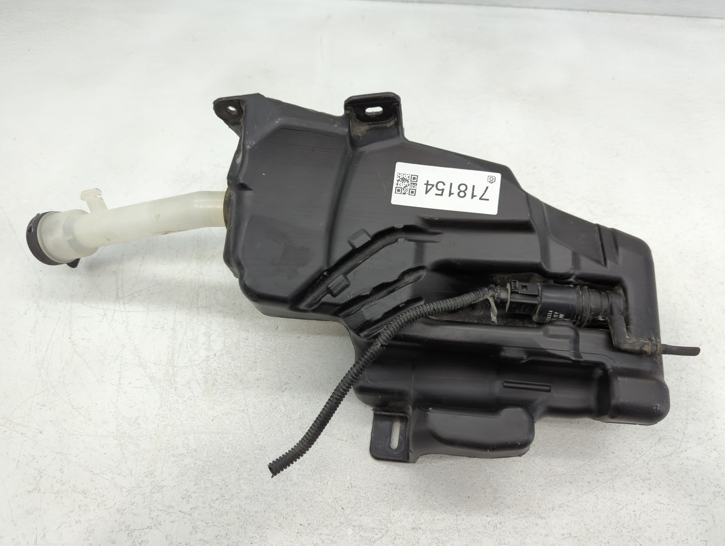 2011-2016 Chevrolet Cruze Windshield Washer Fluid Reservoir Bottle Oem - Oemusedautoparts1.com