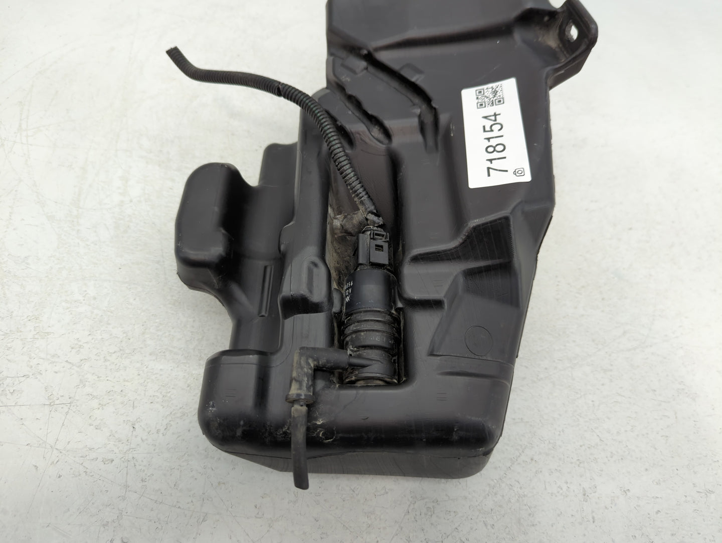 2011-2016 Chevrolet Cruze Windshield Washer Fluid Reservoir Bottle Oem - Oemusedautoparts1.com