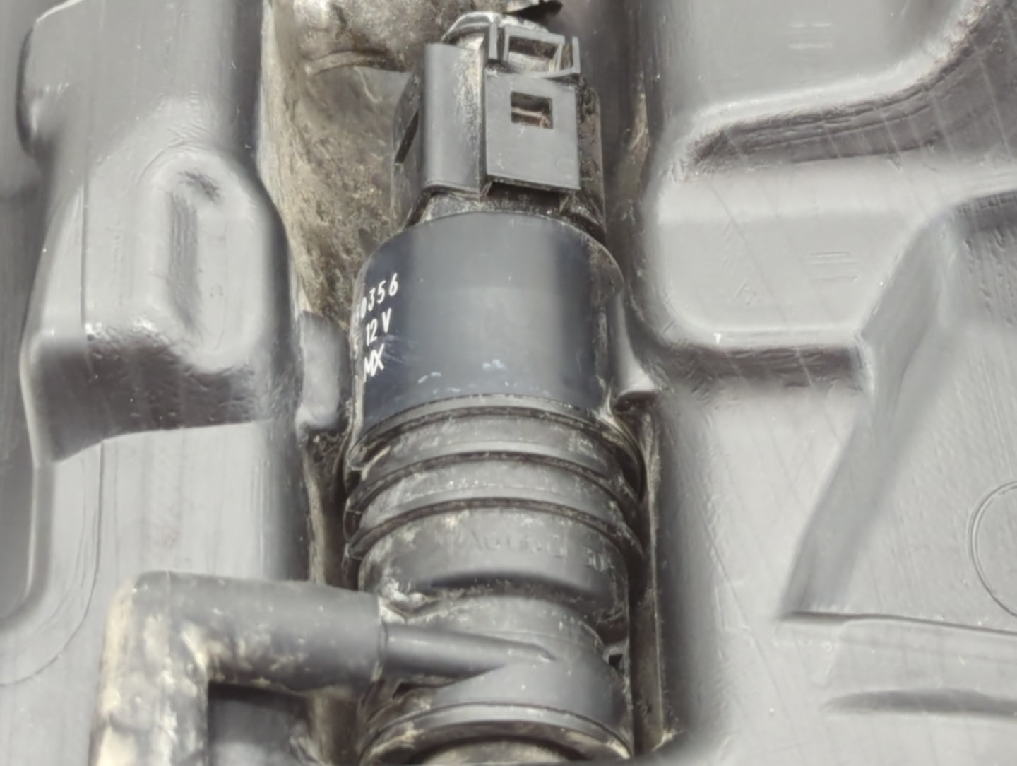2011-2016 Chevrolet Cruze Windshield Washer Fluid Reservoir Bottle Oem - Oemusedautoparts1.com