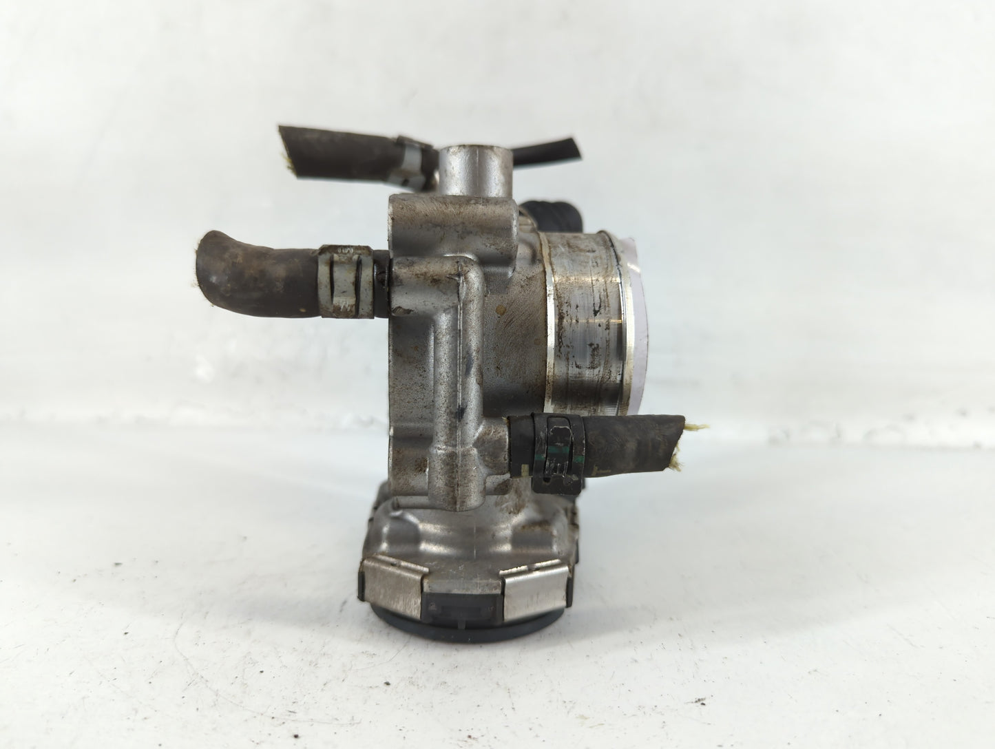 2011-2016 Chevrolet Cruze Throttle Body P/N:55 561495 Fits Fits 2009 2010 2011 2012 2013 2014 2015 2016 2017 2018 OEM Used A