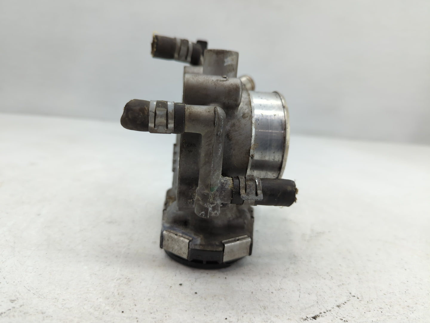 2011-2016 Chevrolet Cruze Throttle Body Fits Fits 2011 2012 2013 2014 2015 2016 2017 2018 2019 2020 2021 OEM Used Auto Parts