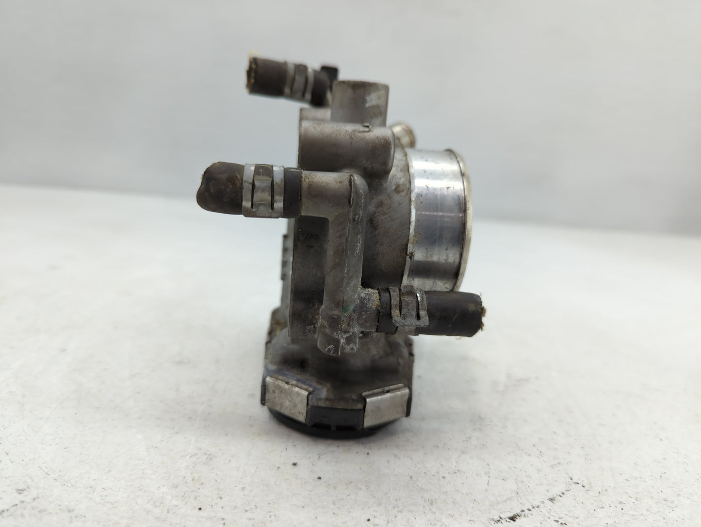 2011-2016 Chevrolet Cruze Throttle Body Fits Fits 2011 2012 2013 2014 2015 2016 2017 2018 2019 2020 2021 OEM Used Auto Parts