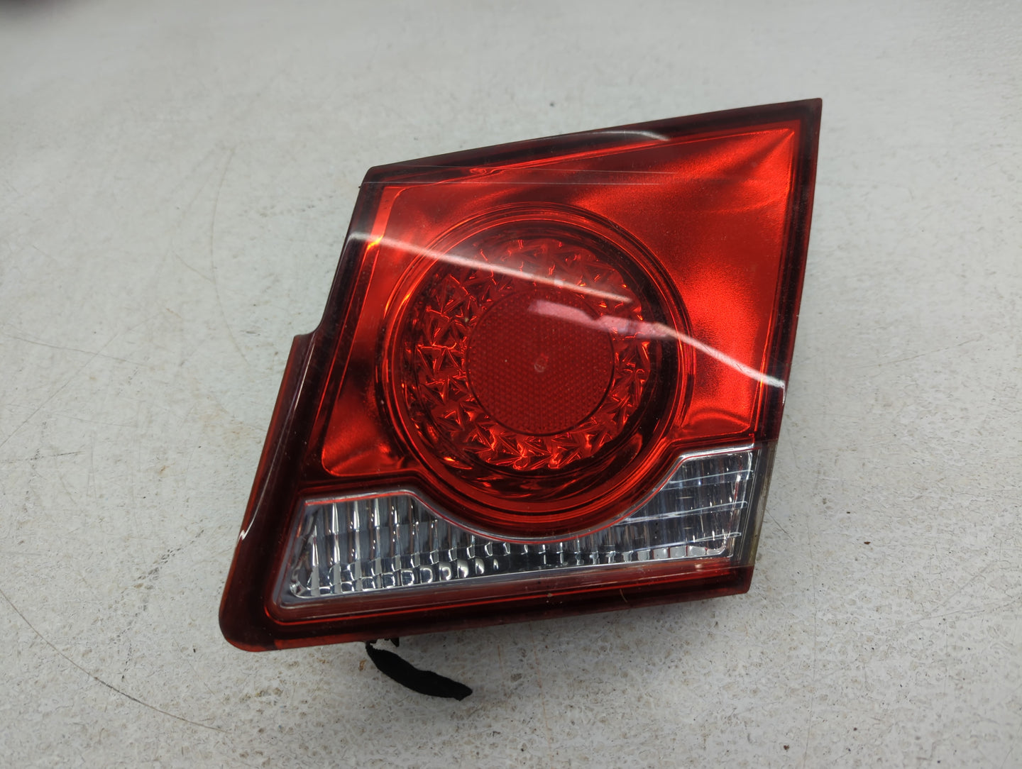 2011-2016 Chevrolet Cruze Tail Light Assembly Passenger Right OEM Fits Fits 2011 2012 2013 2014 2015 2016 OEM Used Auto Part