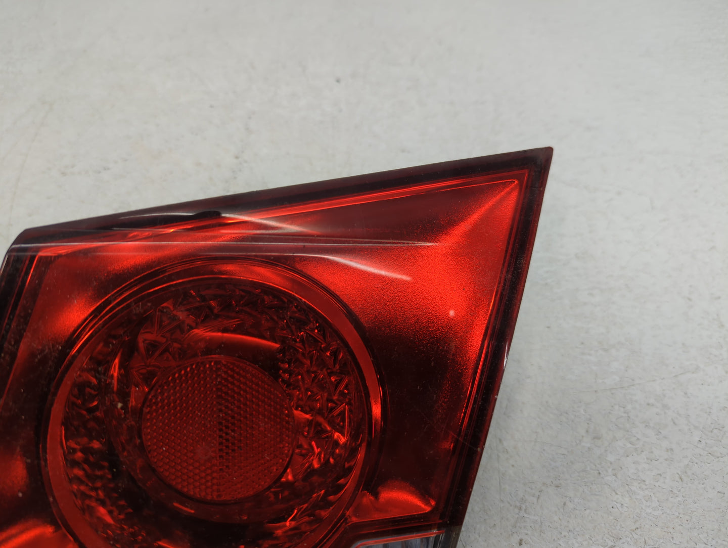 2011-2016 Chevrolet Cruze Tail Light Assembly Passenger Right OEM Fits Fits 2011 2012 2013 2014 2015 2016 OEM Used Auto Part