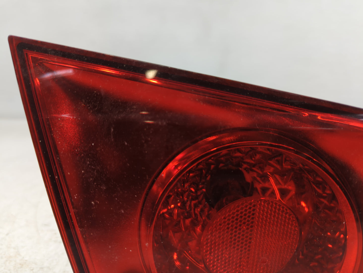2011-2016 Chevrolet Cruze Tail Light Assembly Driver Left OEM P/N:0042124 Fits Fits 2011 2012 2013 2014 2015 2016 OEM Used A