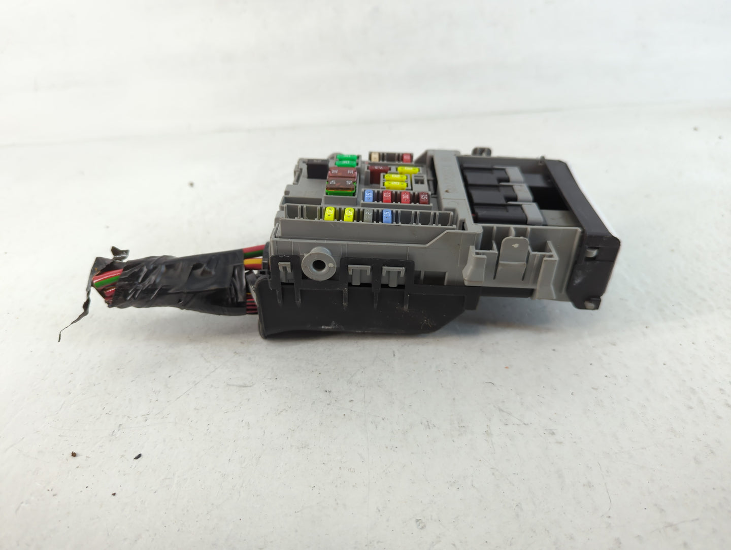 2013-2014 Chevrolet Cruze Fusebox Fuse Box Panel Relay Module P/N:95352896 Fits Fits 2013 2014 OEM Used Auto Parts - Oemused