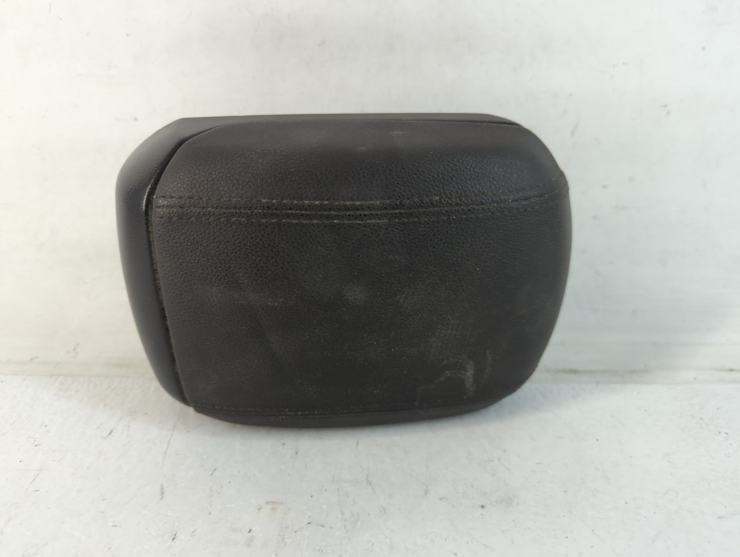 2014 Chevrolet Cruze Center Console Armrest Cover Lid Fits OEM Used Auto Parts - Oemusedautoparts1.com