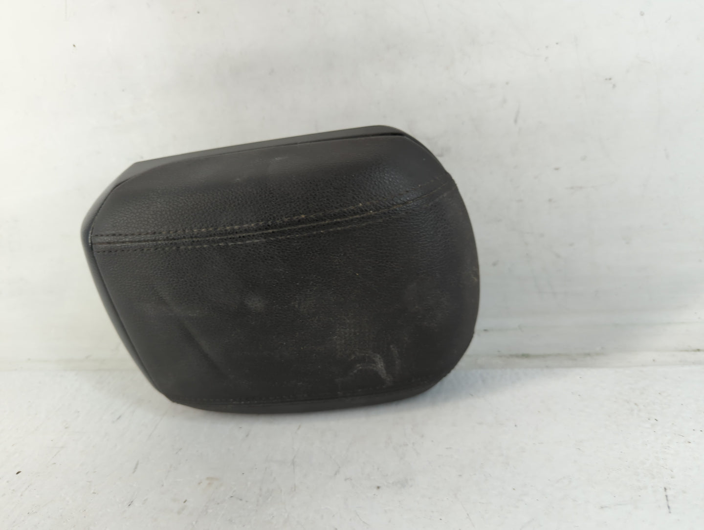 2014 Chevrolet Cruze Center Console Armrest Cover Lid Fits OEM Used Auto Parts - Oemusedautoparts1.com