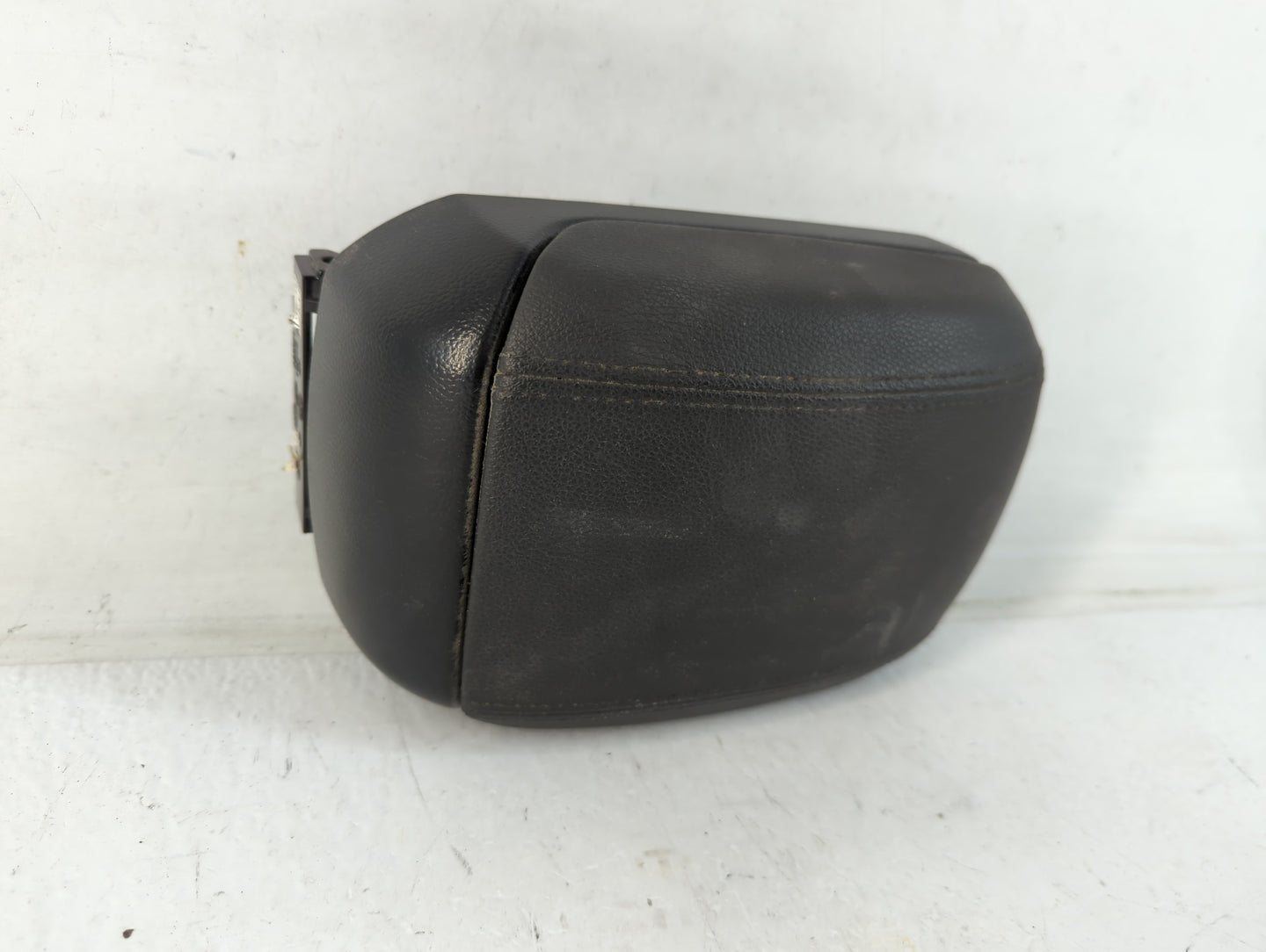 2014 Chevrolet Cruze Center Console Armrest Cover Lid Fits OEM Used Auto Parts - Oemusedautoparts1.com