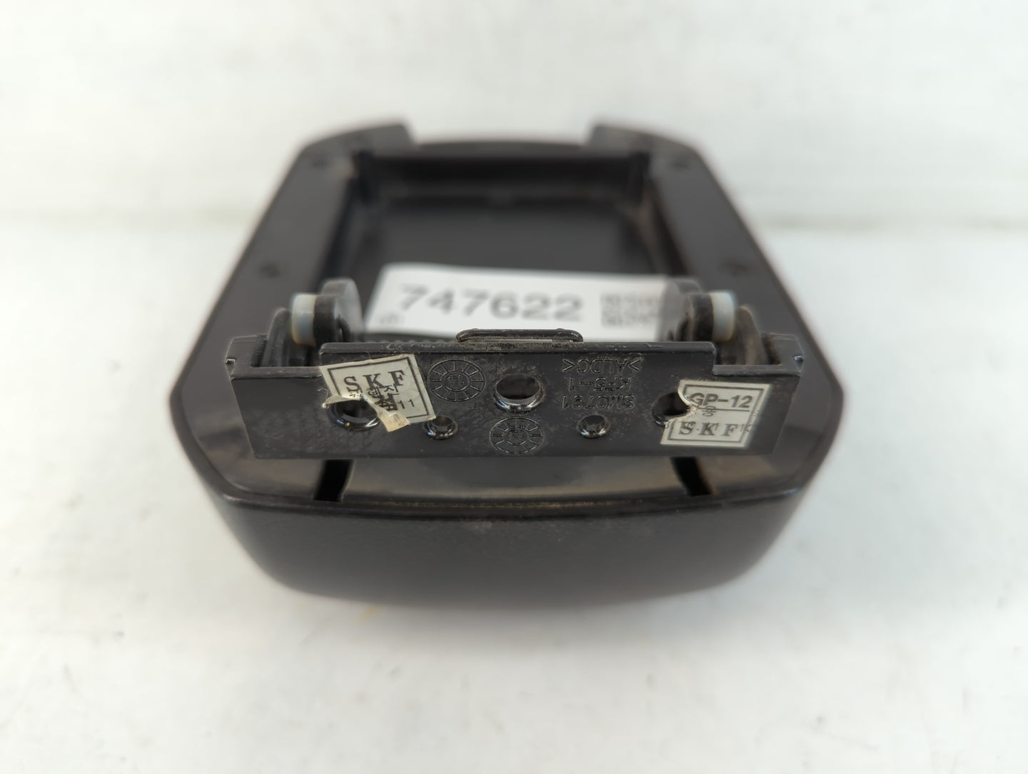 2014 Chevrolet Cruze Center Console Armrest Cover Lid Fits OEM Used Auto Parts - Oemusedautoparts1.com