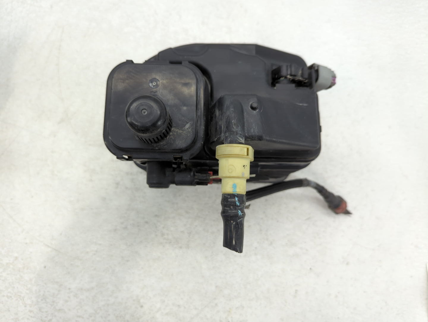 2014 Chevrolet Cruze Fuel Vapor Charcoal Canister - Oemusedautoparts1.com