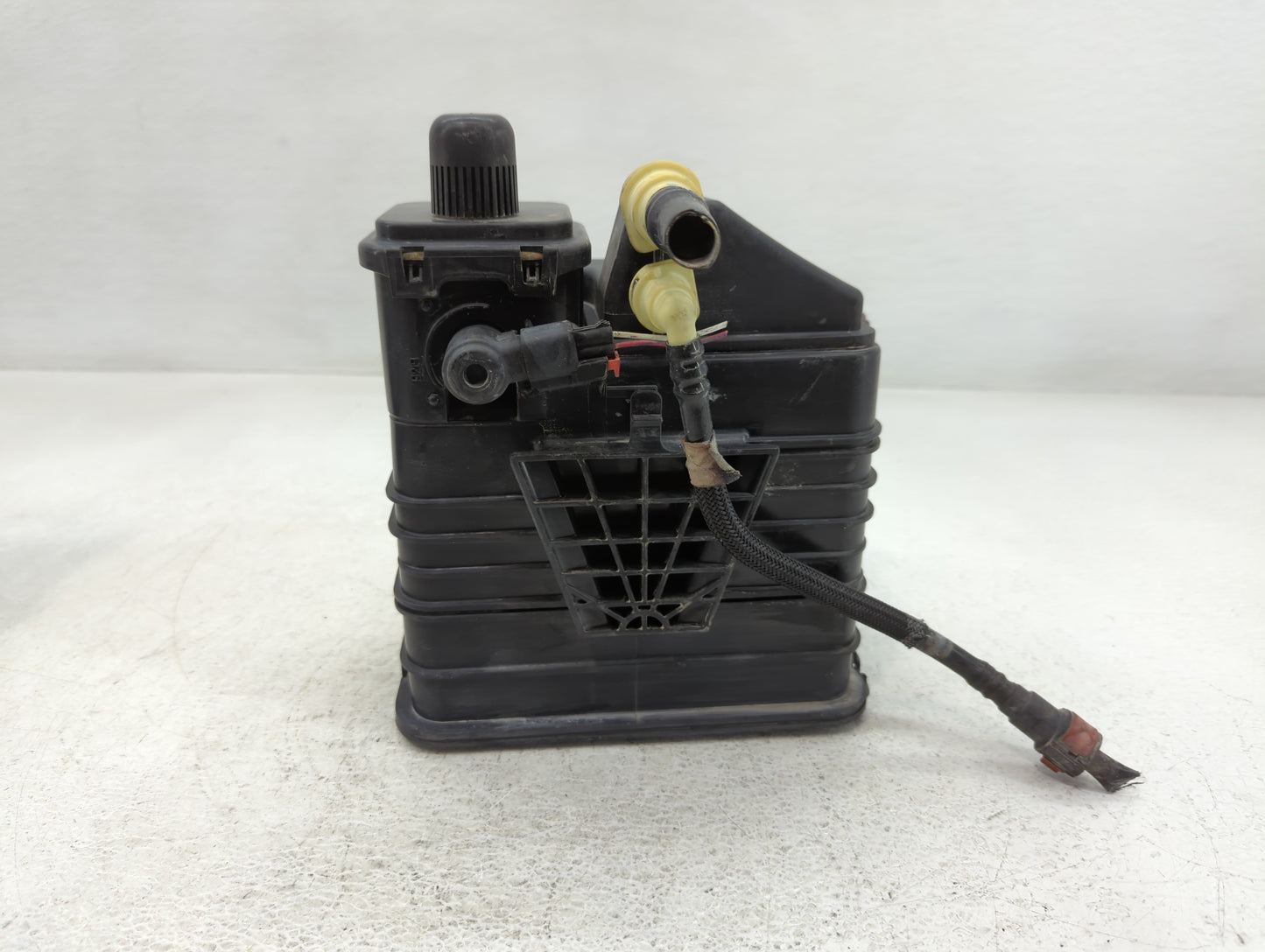 2014 Chevrolet Cruze Fuel Vapor Charcoal Canister - Oemusedautoparts1.com
